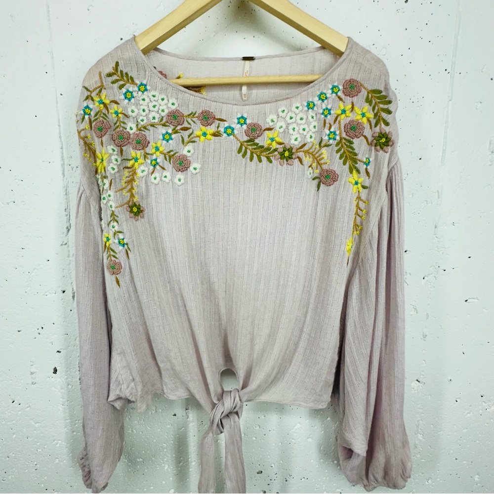 Free People size XS Up And Away Embroidered Lavender Bat Wing Blouse - Picture 3 of 14